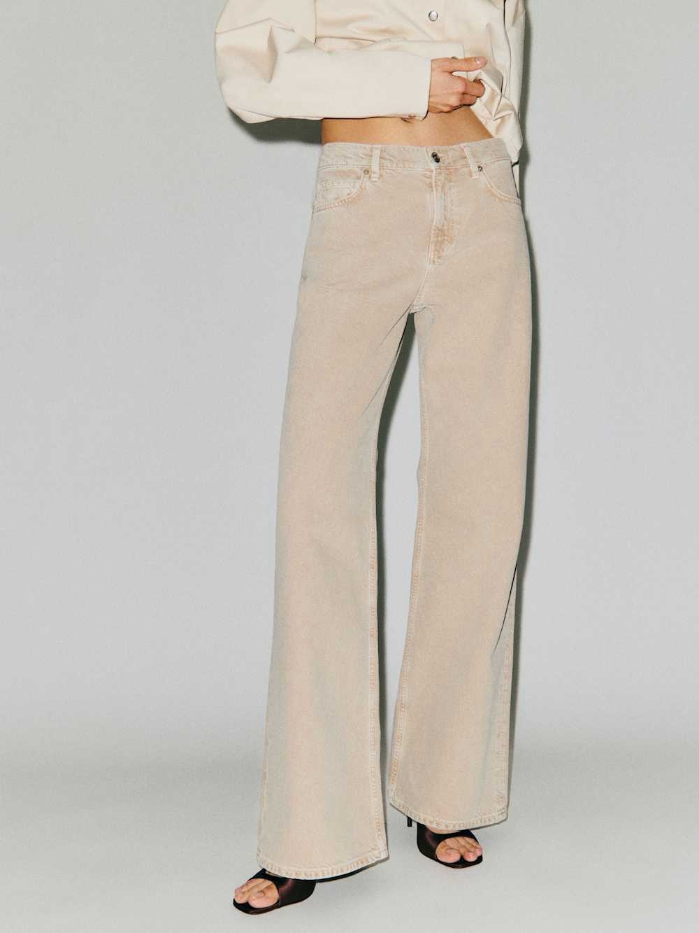 Reformation Cary Low Rise Wide-Leg Jeans in Petosky